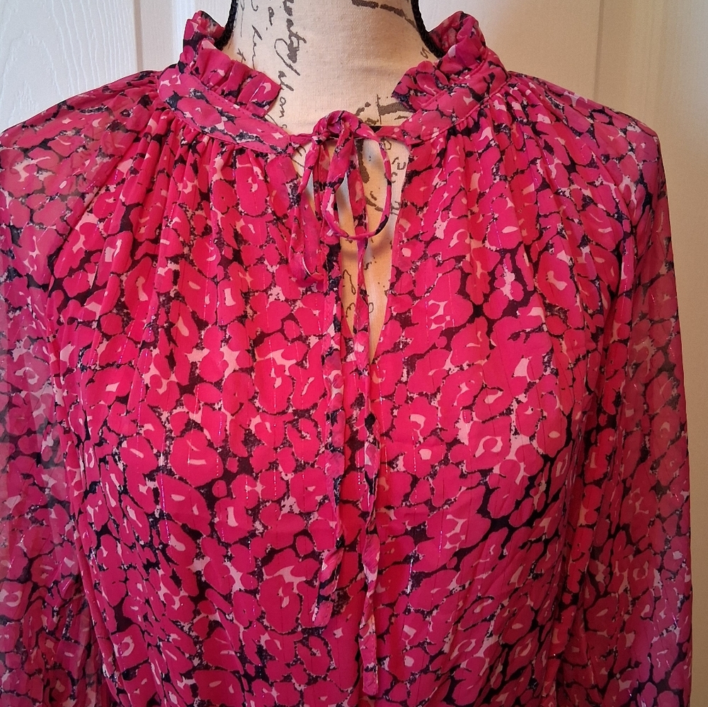 FATE magenta floral print long sleeve belted mini dress. Medium NWT - Picture 5 of 10